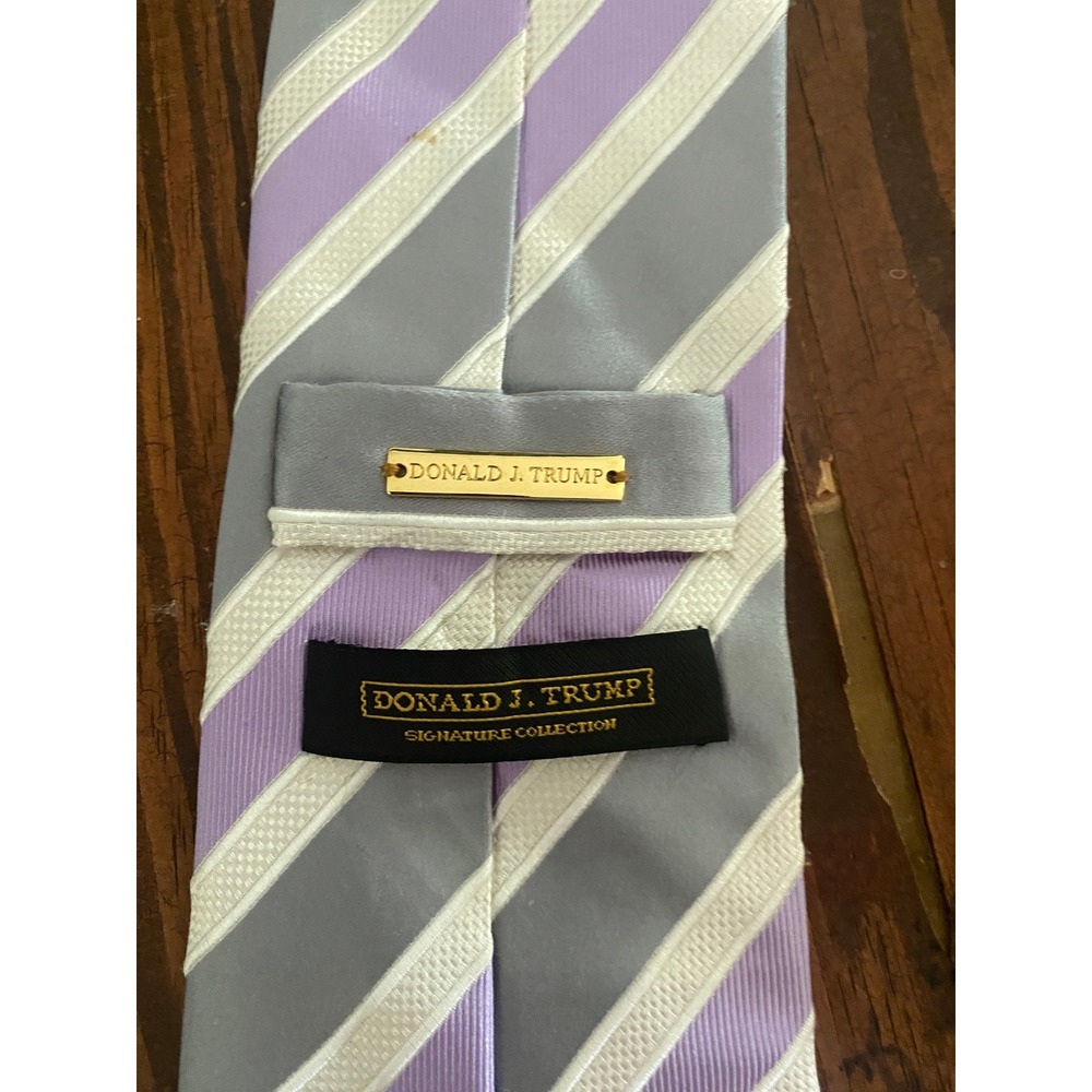 Donald J. Trump Signature Collection Silk Tie Lavender Silver Striped Mens
